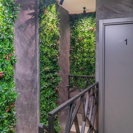 9 Nine - Luxury Apartments & Suites Belgrado Buitenkant foto