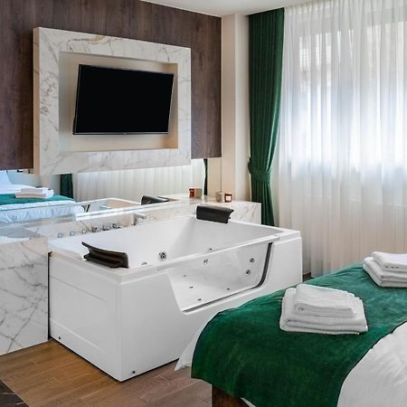 9 Nine - Luxury Apartments & Suites Belgrado Buitenkant foto
