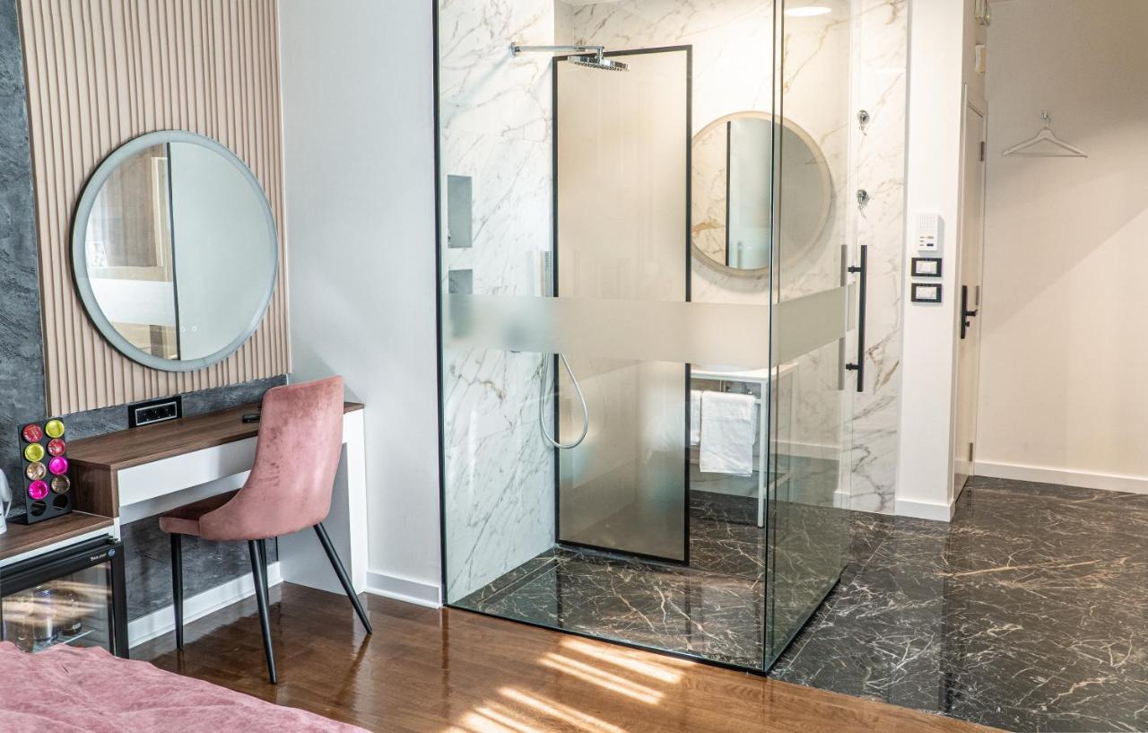 9 Nine - Luxury Apartments & Suites Belgrado Buitenkant foto