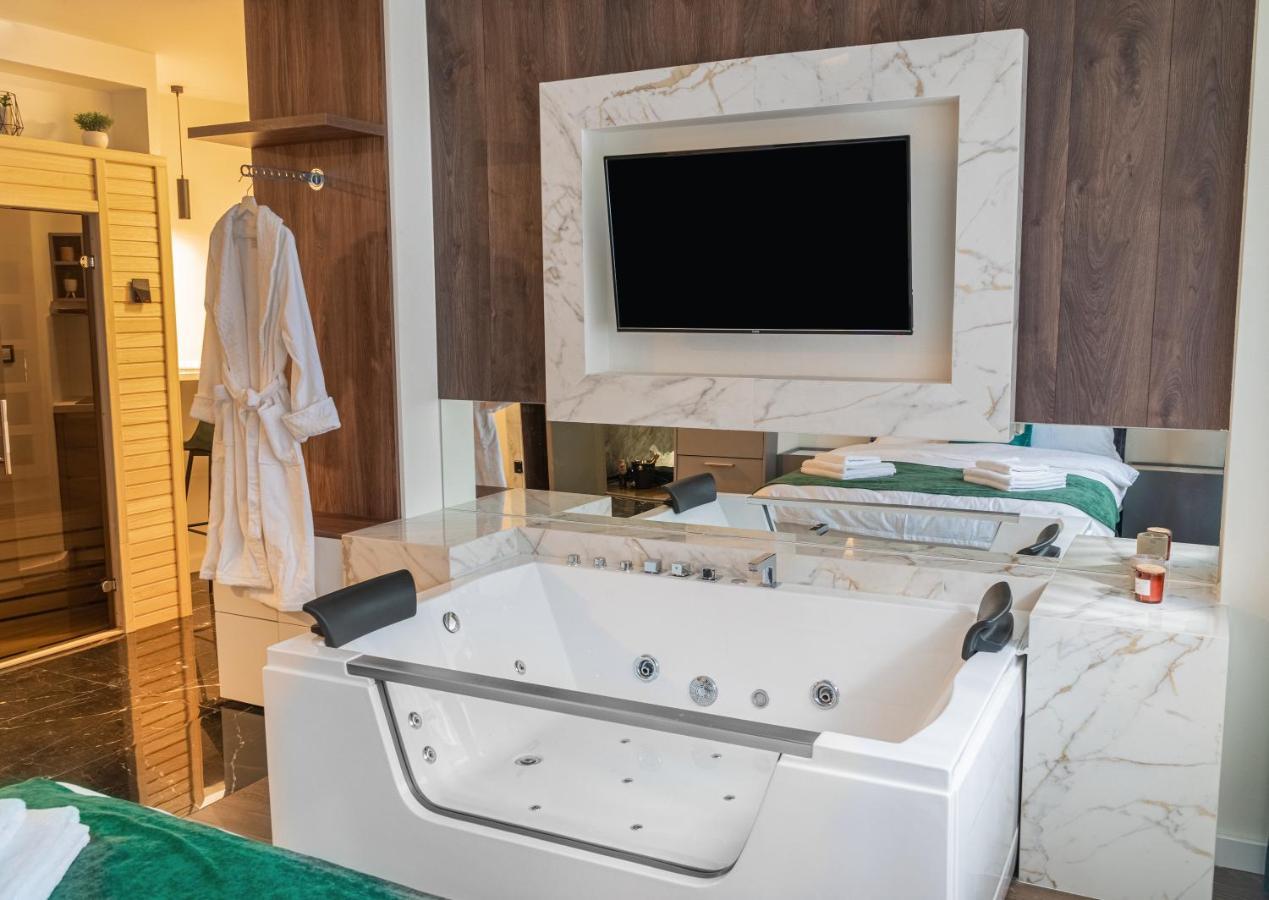 9 Nine - Luxury Apartments & Suites Belgrado Buitenkant foto