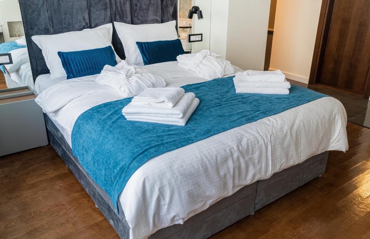 9 Nine - Luxury Apartments & Suites Belgrado Buitenkant foto