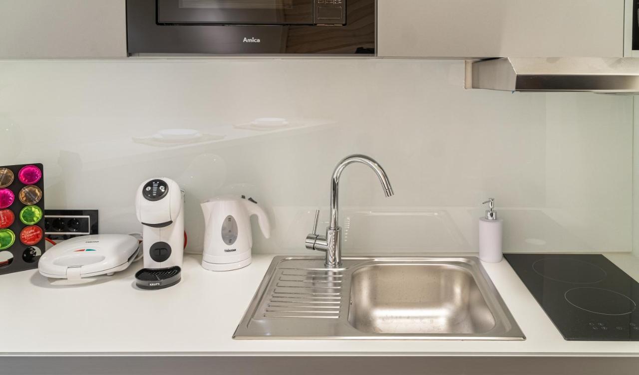 9 Nine - Luxury Apartments & Suites Belgrado Buitenkant foto