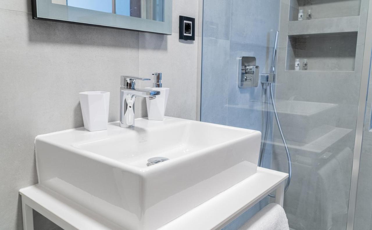 9 Nine - Luxury Apartments & Suites Belgrado Buitenkant foto