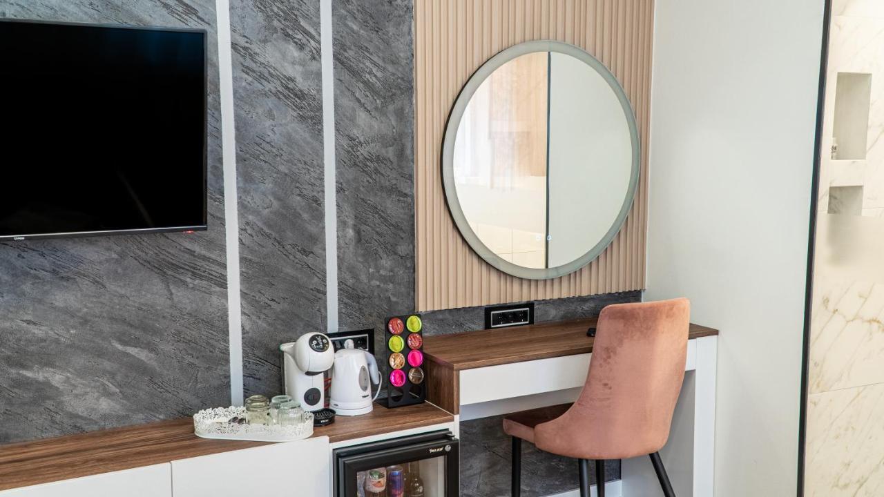 9 Nine - Luxury Apartments & Suites Belgrado Buitenkant foto