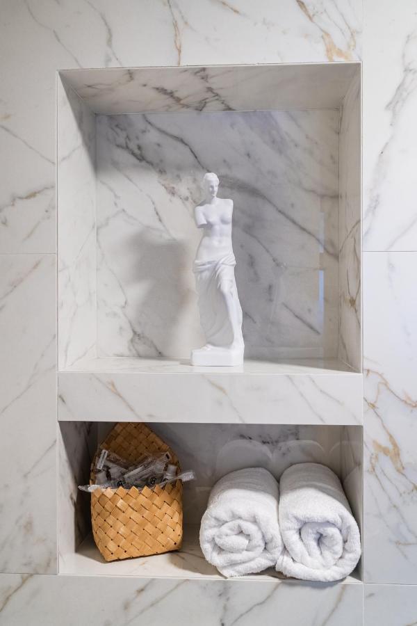 9 Nine - Luxury Apartments & Suites Belgrado Buitenkant foto