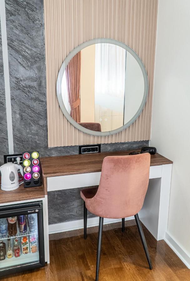 9 Nine - Luxury Apartments & Suites Belgrado Buitenkant foto