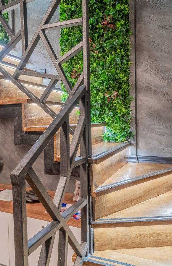 9 Nine - Luxury Apartments & Suites Belgrado Buitenkant foto