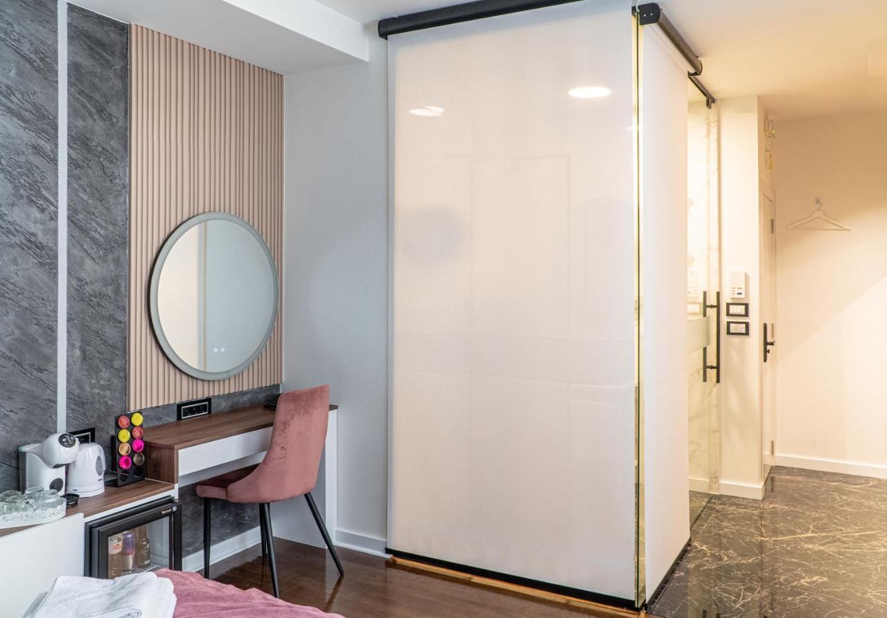9 Nine - Luxury Apartments & Suites Belgrado Buitenkant foto