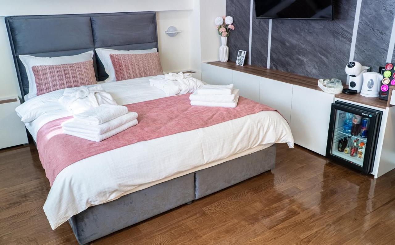 9 Nine - Luxury Apartments & Suites Belgrado Buitenkant foto