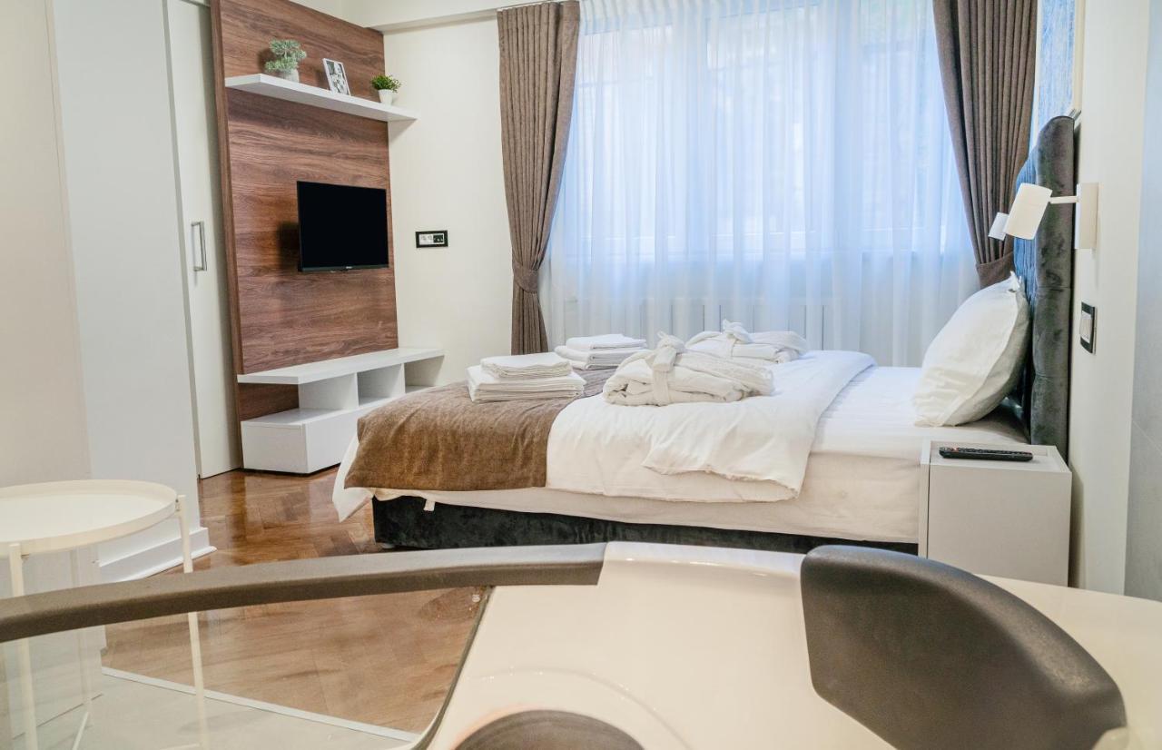 9 Nine - Luxury Apartments & Suites Belgrado Buitenkant foto
